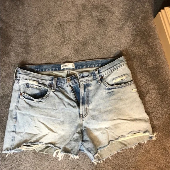 Mid rise boyfriend short - Picture 3 of 4